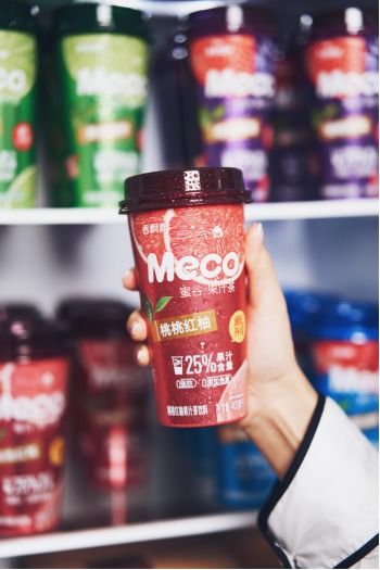 做 最懂00后 的產品,meco蜜谷果汁茶成茶飲界新 斷貨王